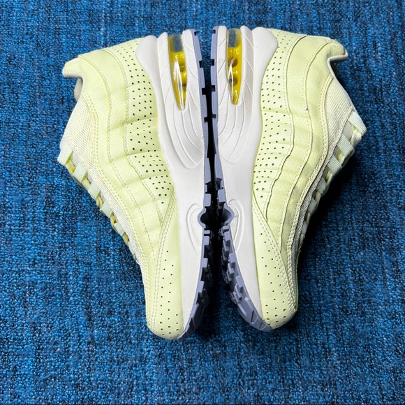 Nike Air Max 95 SE GS Citron Yellow Sneakers - Picture 4 of 7